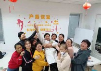 在北京，50岁是学月嫂还是学育婴师？