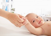 新生儿母乳喂养一般喂到几个月？