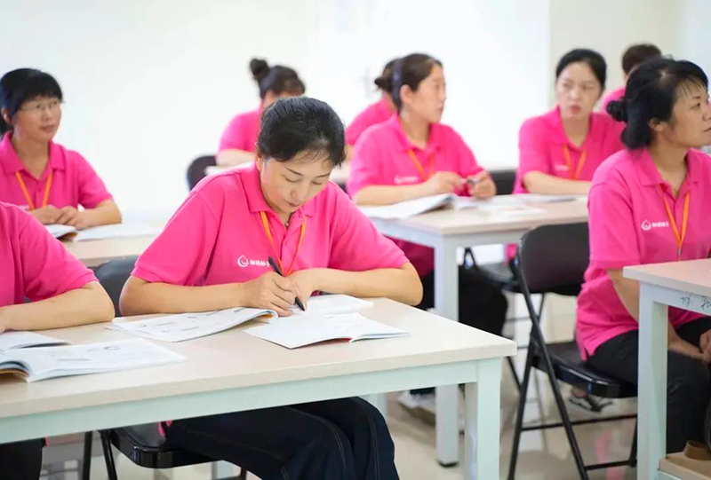 新手月嫂想学月嫂在哪学？