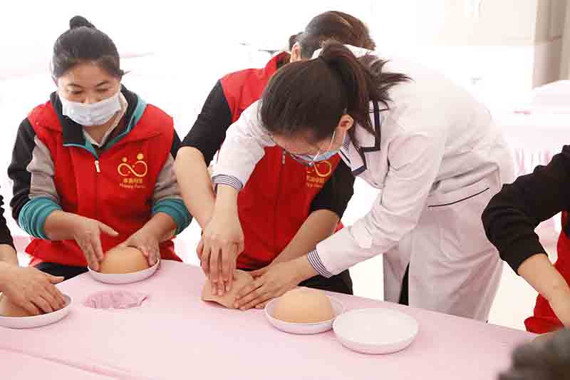 育婴师好还是月嫂好 育婴师好还是月嫂好