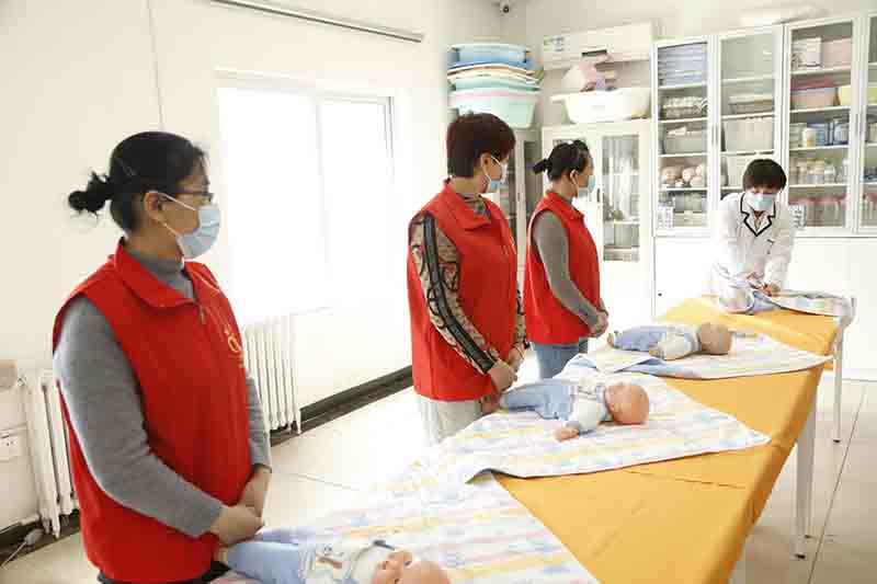月嫂和育婴师哪个前景好,应该怎么选择 月嫂和育婴师哪个前景好,应该怎么选择